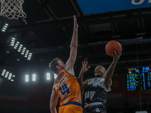 箭主场作战 箭主场作战